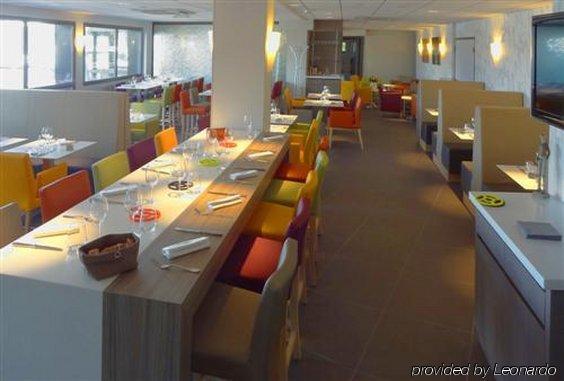 Hotel ibis Styles Clermont-Ferrand Aéroport Ristorante foto