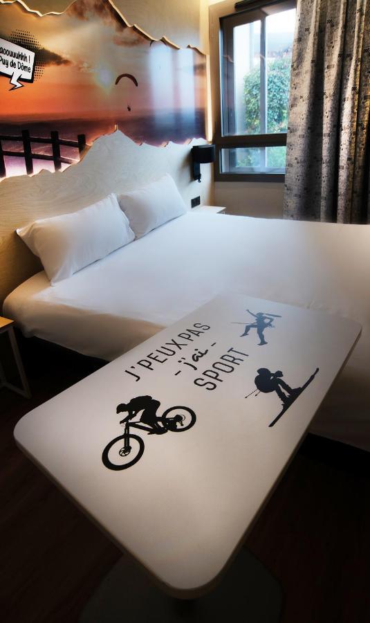 Hotel ibis Styles Clermont-Ferrand Aéroport Esterno foto