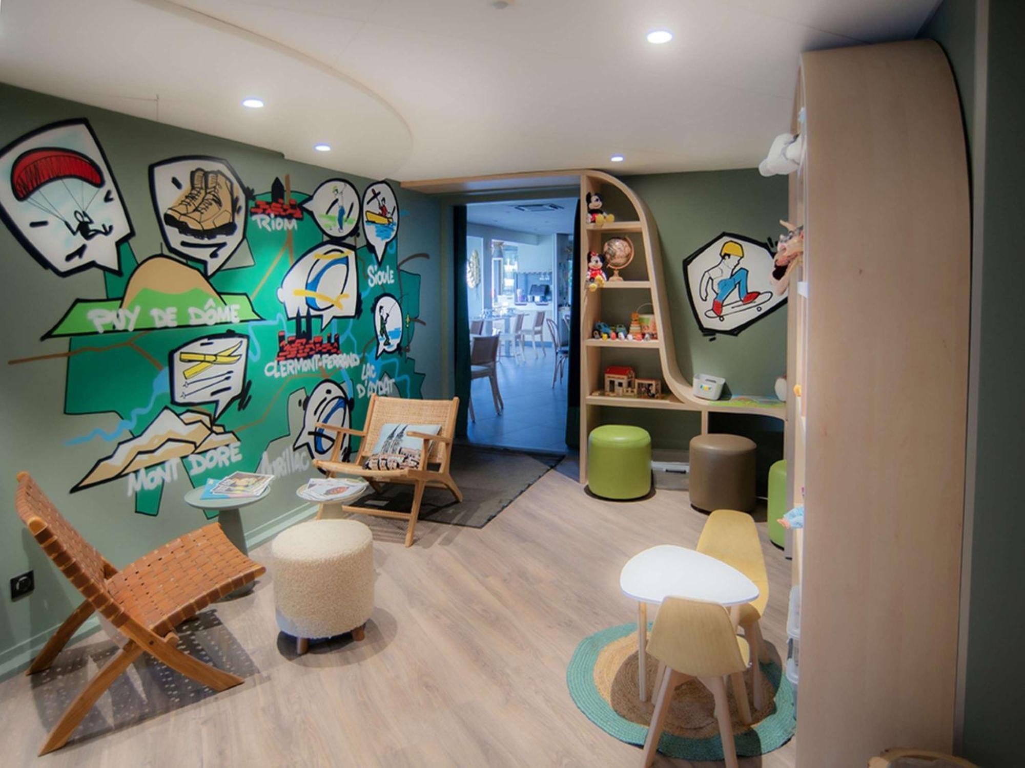 Hotel ibis Styles Clermont-Ferrand Aéroport Esterno foto