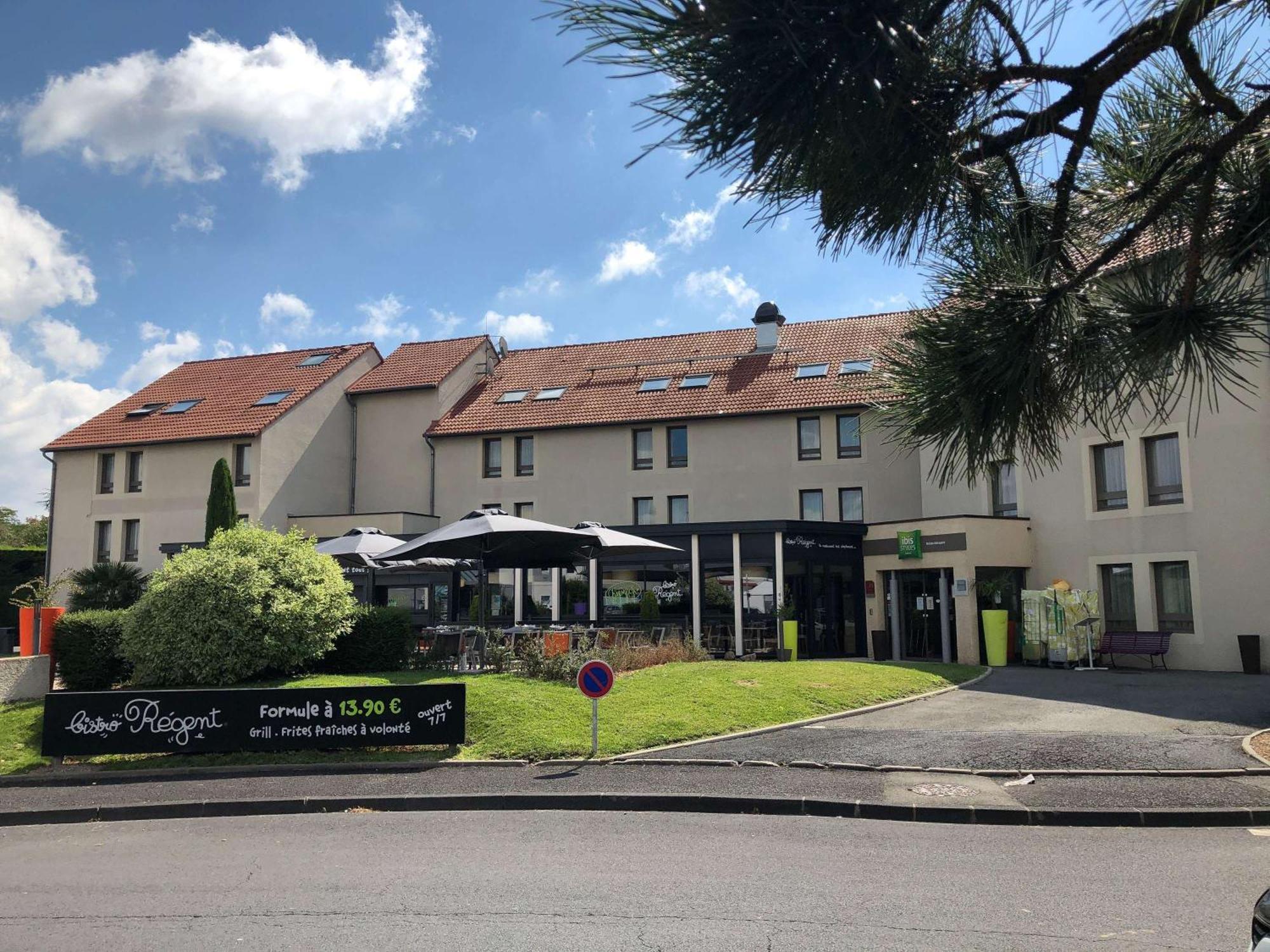 Hotel ibis Styles Clermont-Ferrand Aéroport Esterno foto