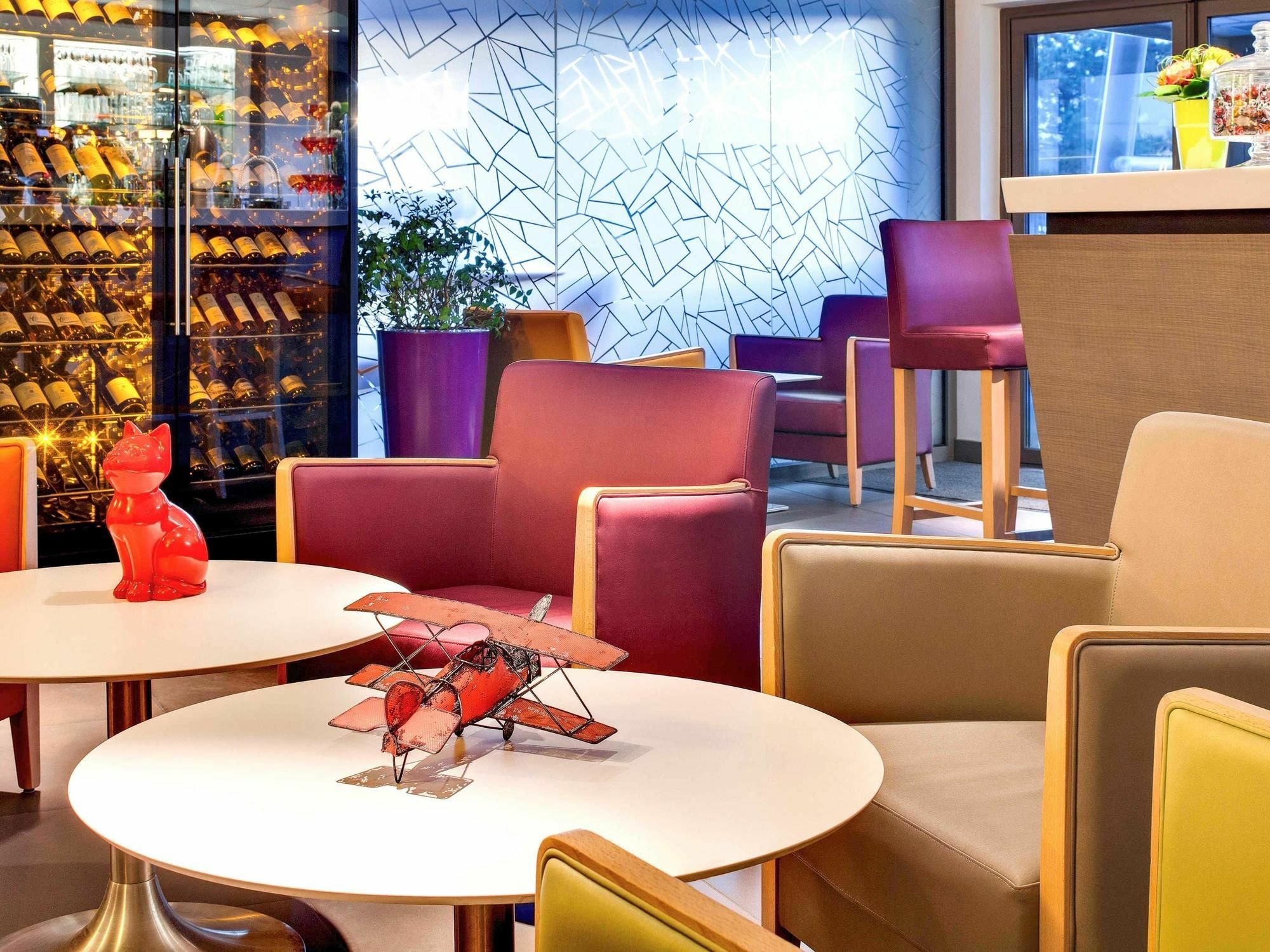 Hotel ibis Styles Clermont-Ferrand Aéroport Esterno foto